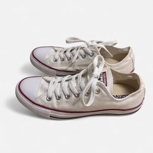 ✨ Cream/white Converse All Star low-top sneakers